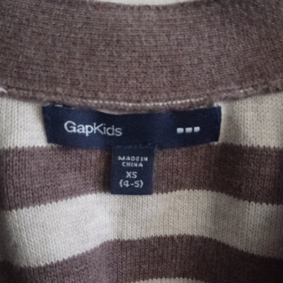 Mix&Match 3/$25 - Gap Girl's Poncho Style Sweater - Picture 3 of 4